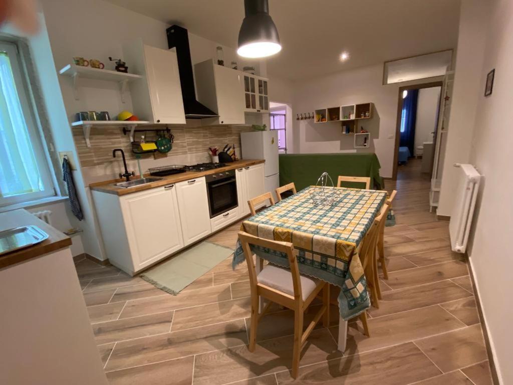 Casa Vacanze Nuanua ตรีเอสเต ภายนอก รูปภาพ